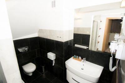 Apartamenty 5-osobowe - Provincja Winebar & Rooms - Olsztyn